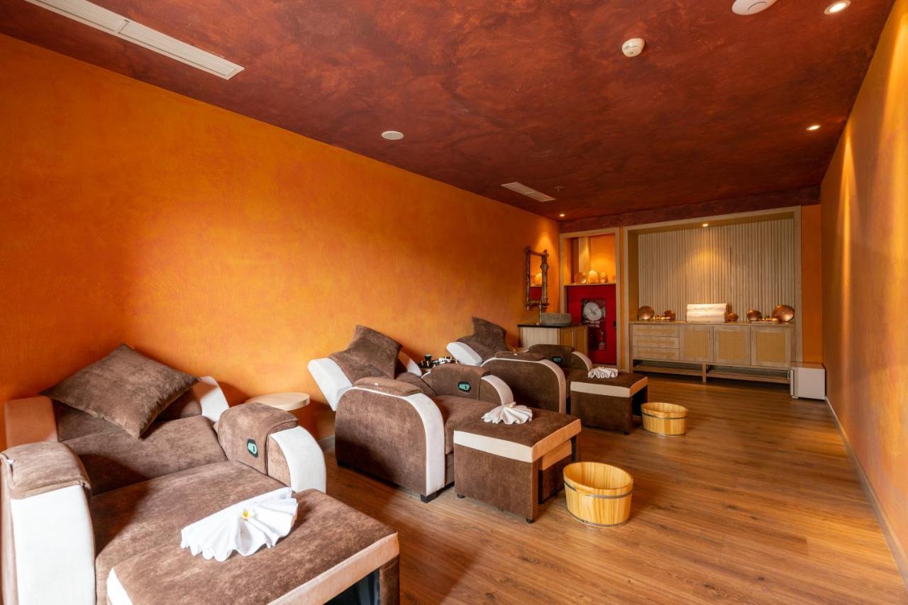 Sala Grand Tuyhoa Hotel Tuy Hoa Eksteriør billede