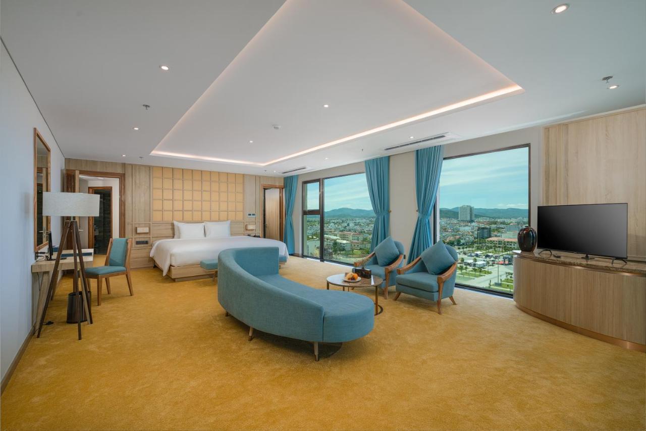 Sala Grand Tuyhoa Hotel Tuy Hoa Eksteriør billede
